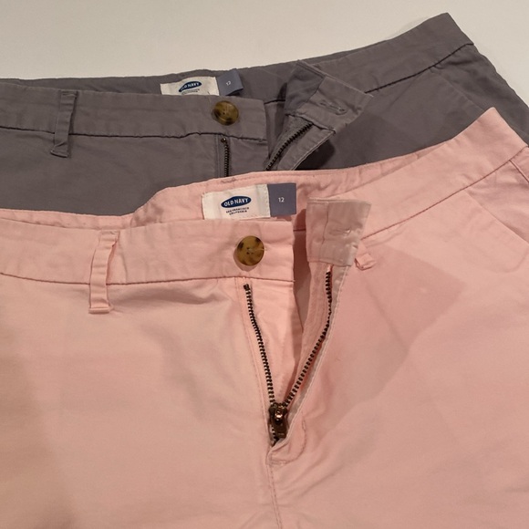 TWO PAIRS of Old Navy Size 12 Chino Shorts - Picture 4 of 7